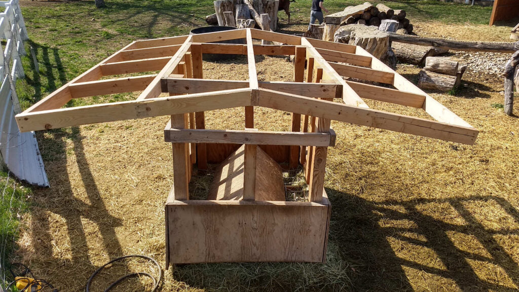 BUILDING PLANS for GOATS - FEEDERS and  STANCHIONS
