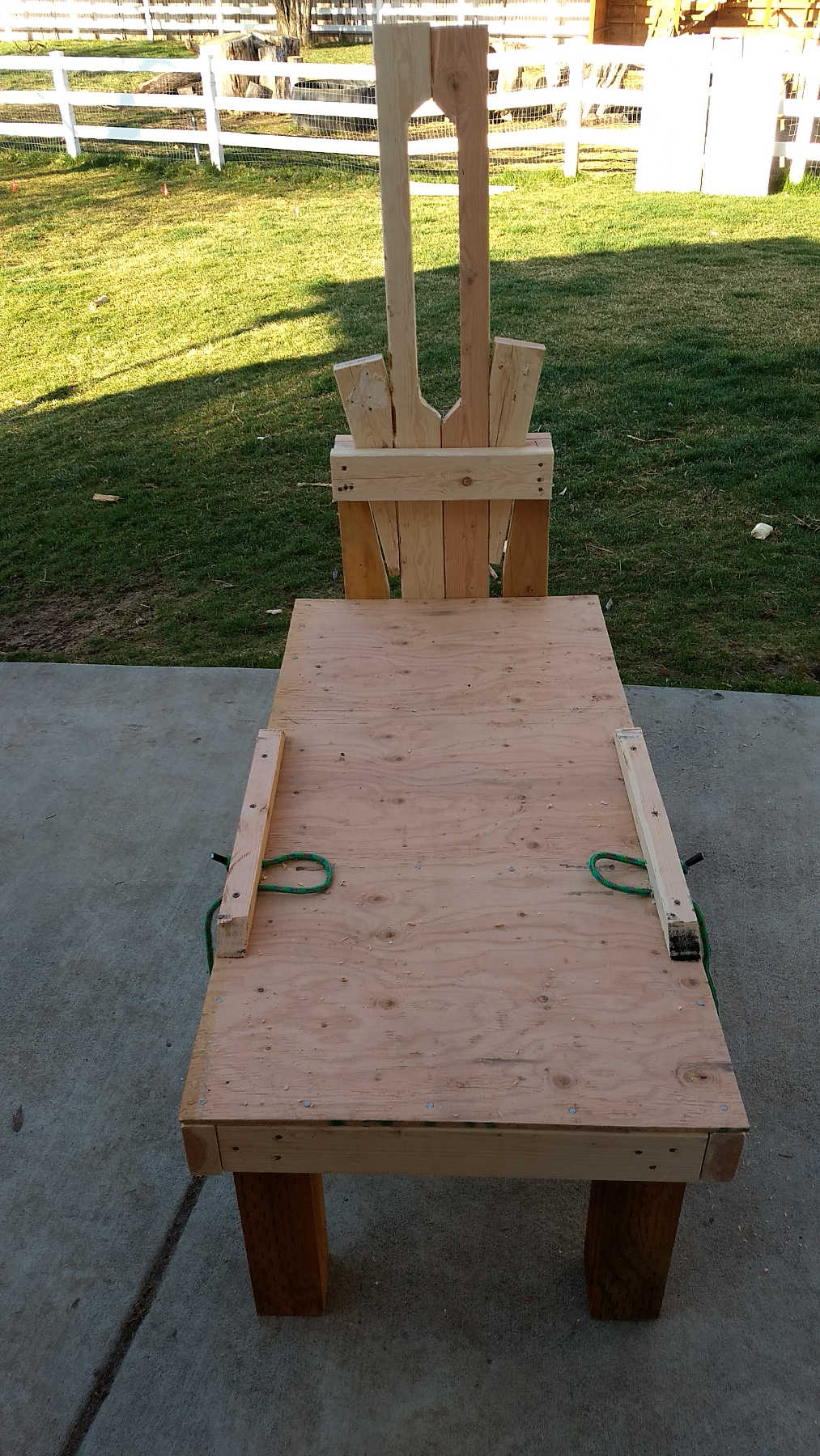 BUILDING PLANS for GOATS - FEEDERS and STANCHIONS – Pack Goats